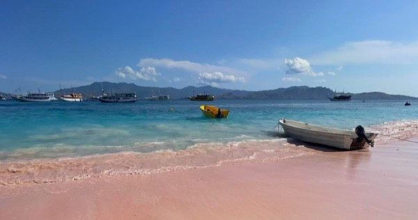 Pink Beach Padar